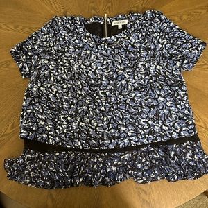 Elizabeth and James floral blouse size L